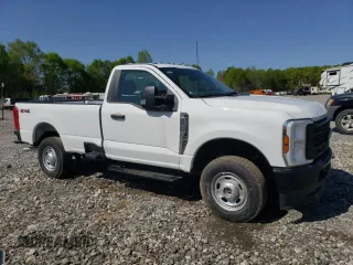 2024 Ford F-250 XL z VIN 1FTBF2BAXRED42774, wystawiony jako Copart lot #52189435 z przebiegiem Nie podano mil oraz Szkody całkowita. Historia ofert i sprzedaży dostępna na DreamBid. Obrazek 4.