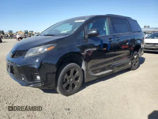 2020 Toyota Sienna SE with VIN 5TDXZ3DC2LS029818, listed as a Copart auction lot 88257995 with 55,027 mi miles and Salvage Title. Bid and sale history available at carsss.com. Image 1.