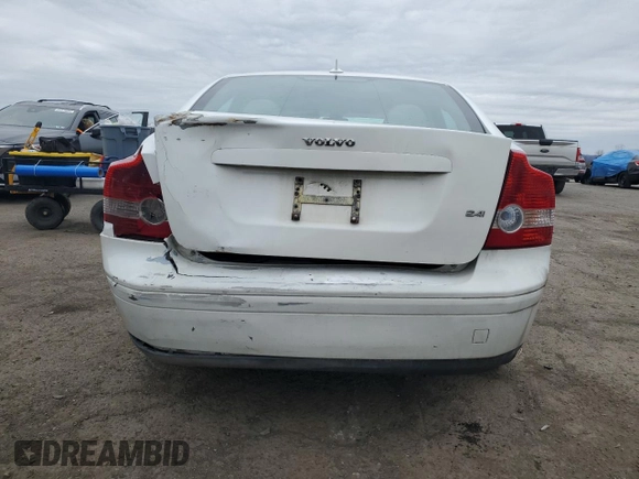 2005 Volvo S40 z VIN YV1MS390652070964, wystawiony jako Copart lot #79863784 z przebiegiem 171 753 mil mil oraz Szkoda całkowita • Salvage title. Historia ofert i sprzedaży dostępna na DreamBid. Obrazek 6.