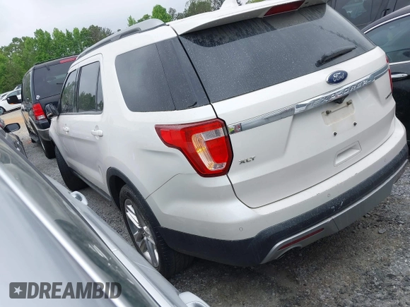 2016 Ford Explorer XLT with VIN 1FM5K7D83GGA82604, listed as a IAAI auction lot 42047962 with 198,270 mi miles and . Bid and sale history available at carsss.com. Image 3.