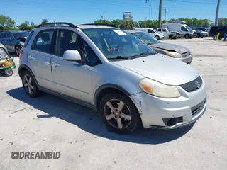 2007 Suzuki SX4 with VIN JS2YB413675109174, listed as a IAAI auction lot 41832199 with 204,362 mi miles. Bid and sale history available at carsss.com. Image 1.