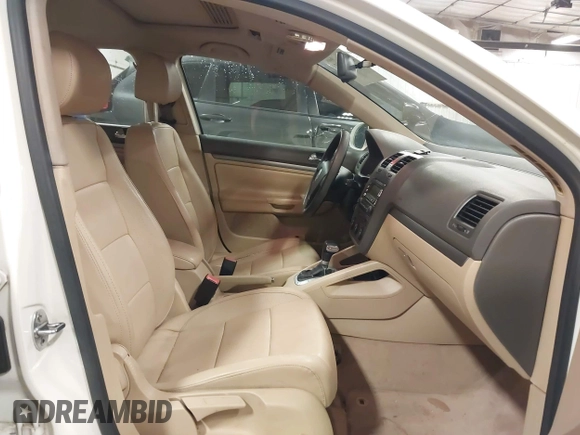 2005 Volkswagen Jetta 2.5L with VIN 3VWSF71K55M627164, listed as a IAAI auction lot 41472265 with 233,937 mi miles and . Bid and sale history available at DreamBid. Image 5.