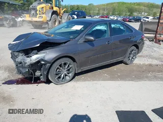 2017 Toyota Camry XLE z VIN 4T1BF1FK6HU307775, wystawiony jako IAAI lot #42123374 z przebiegiem 53 183 mil mil oraz . Historia ofert i sprzedaży dostępna na DreamBid. Obrazek 18.