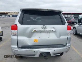 2010 Toyota 4Runner SR5 z VIN JTEZU5JR9A5011357, wystawiony jako IAAI lot #41514810 z przebiegiem Nie podano mil oraz . Historia ofert i sprzedaży dostępna na DreamBid. Obrazek 16.