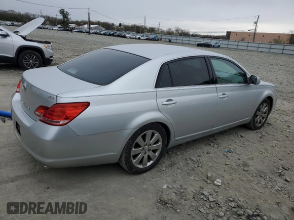 2005 Toyota Avalon XL with VIN 4T1BK36B95U046581, listed as a Copart auction lot 52516655 with 185,484 mi miles and Clean Title. Bid and sale history available at carsss.com. Image 3.