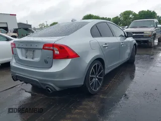 2017 Volvo S60 Dynamic with VIN YV126MFL8H2421443, listed as a IAAI auction lot 41913775 with 171,780 mi miles. Bid and sale history available at carsss.com. Image 4.