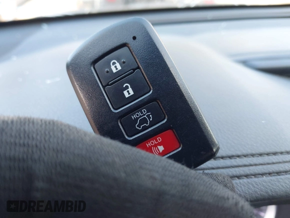 2018 Toyota Highlander SE with VIN 5TDKZRFH4JS548677, listed as a IAAI auction lot 42171321 with 94,205 mi miles and . Bid and sale history available at DreamBid. Image 11.
