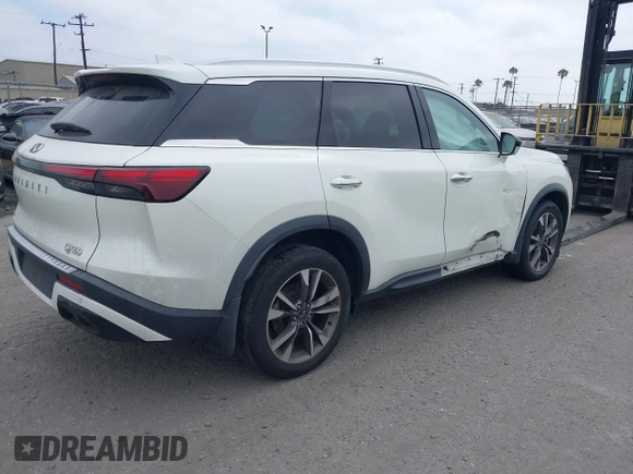 2023 Infiniti QX60 Luxe with VIN 5N1DL1FS1PC368974, listed as a IAAI auction lot 42543503 with 21,646 mi miles and . Bid and sale history available at DreamBid. Image 4.