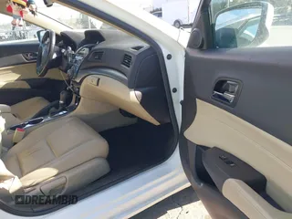 2013 Acura ILX Tech Pkg with VIN 19VDE1F75DE008470, listed as a IAAI auction lot 41671412 with 126,829 mi miles. Bid and sale history available at carsss.com. Image 5.
