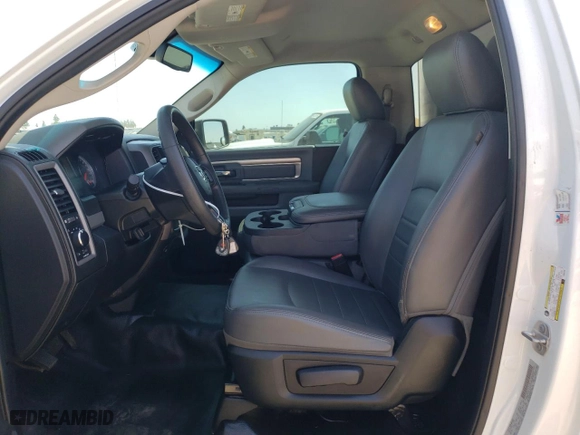 2019 Ram 1500 Classic Tradesman with VIN 3C6JR6DG2KG522297, listed as a Copart auction lot 53394385 with 220,421 mi miles and Clean Title. Bid and sale history available at carsss.com. Image 7.