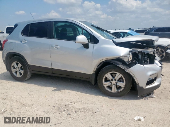 2020 Chevrolet Trax LS with VIN 3GNCJKSB0LL117242, listed as a Copart auction lot 59346525 with 106,347 mi miles and Salvage title. Bid and sale history available at DreamBid. Image 4.