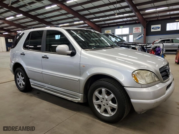1999 Mercedes-Benz M-Class with VIN 4JGAB72EXXA086000, listed as a Copart auction lot 41435945 with 198,368 mi miles and Clean Title. Bid and sale history available at carsss.com. Image 4.