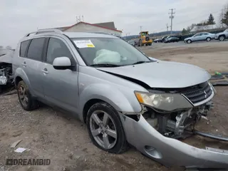 2007 Mitsubishi Outlander XLS with VIN JA4MT41X47U001032, listed as a IAAI auction lot 41185020 with 176,971 mi miles. Bid and sale history available at carsss.com. Image 1.