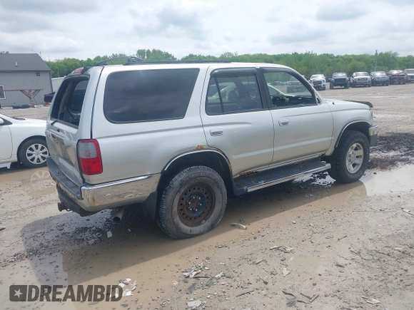 2000 Toyota 4Runner SR5 с VIN JT3HN86R6Y0284548, выставлен на аукционе IAAI как лот 42221806 с пробегом Не указан миль и . История ставок и продаж доступна на DreamBid. Изображение 4.