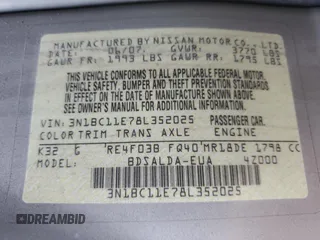 2008 Nissan Versa S z VIN 3N1BC11E78L352025, wystawiony jako Copart lot #55685495 z przebiegiem 143 451 mil mil oraz Szkoda całkowita • Salvage title. Historia ofert i sprzedaży dostępna na DreamBid. Obrazek 13.