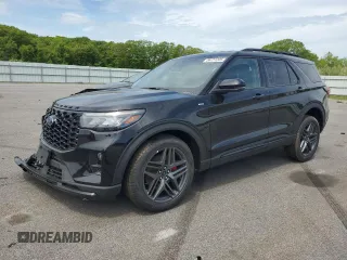 2025 Ford Explorer ST-Line z VIN 1FMUK8KH6SGB63562, wystawiony jako Copart lot #56751205 z przebiegiem 709 mil mil oraz Czysty tytuł • Clean title. Historia ofert i sprzedaży dostępna na DreamBid. Obrazek 1.