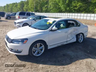 2015 Volkswagen Passat SE с VIN 1VWBV7A33FC060015, выставлен на аукционе IAAI как лот 42039292 с пробегом 52 110 миль миль и . История ставок и продаж доступна на DreamBid. Изображение 6.