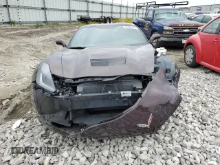 2017 Chevrolet Corvette 1LT with VIN 1G1YB2D78H5110592, listed as a Copart auction lot 67880174 with 33,207 mi miles and Salvage Title. Bid and sale history available at carsss.com. Image 5.