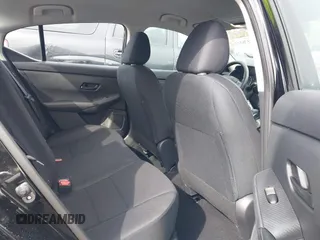 2024 Nissan Sentra S z VIN 3N1AB8BV8RY248783, wystawiony jako IAAI lot #41763721 z przebiegiem 7 693 mil mil oraz . Historia ofert i sprzedaży dostępna na DreamBid. Obrazek 8.