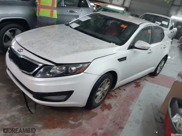 2013 Kia Optima LX with VIN KNAGM4A77D5400536, listed as a IAAI auction lot 41460372 with 84,560 mi miles. Bid and sale history available at carsss.com. Image 2.
