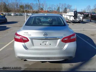 2018 Nissan Altima 2.5 SV with VIN 1N4AL3AP9JC158108, listed as a IAAI auction lot 41464382 with 123,129 mi miles. Bid and sale history available at carsss.com. Image 16.
