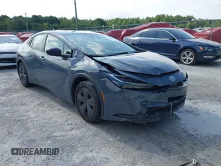 2024 Toyota Prius LE z VIN JTDACAAU2R3020216, wystawiony jako IAAI lot #42434518 z przebiegiem 43 544 mil mil oraz . Historia ofert i sprzedaży dostępna na DreamBid. Obrazek 1.