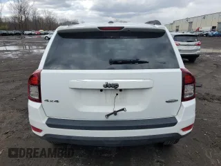 2015 Jeep Compass Latitude with VIN 1C4NJDEB8FD303453, listed as a Copart auction lot 52334755 with 92,005 mi miles and Salvage Title. Bid and sale history available at carsss.com. Image 6.