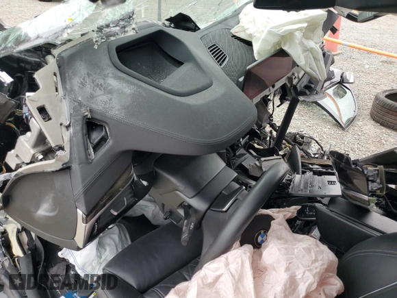 2019 BMW 5 Series M550i xDrive with VIN WBAJB9C53KB464298, listed as a Copart auction lot 59892105 with Not provided miles and Salvage title. Bid and sale history available at DreamBid. Image 8.