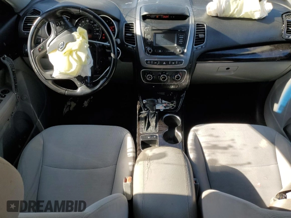 2014 Kia Sorento LX with VIN 5XYKT3A67EG520444, listed as a Copart auction lot 47831785 with 247,037 mi miles and Clean Title. Bid and sale history available at DreamBid. Image 8.