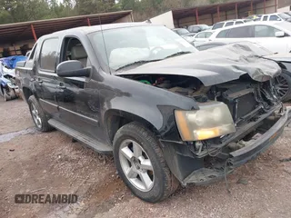 2008 Chevrolet Avalanche 2LT with VIN 3GNEC12068G235288, listed as a IAAI auction lot 41532817 with 256,663 mi miles and . Bid and sale history available at DreamBid. Image 1.