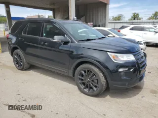 2018 Ford Explorer XLT z VIN 1FM5K8DH8JGB55978, wystawiony jako Copart lot #55089785 z przebiegiem 39 247 mil mil oraz Szkoda całkowita • Salvage title. Historia ofert i sprzedaży dostępna na DreamBid. Obrazek 4.