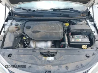 2015 Chrysler 200 Limited с VIN 1C3CCCABXFN602619, выставлен на аукционе IAAI как лот 42406804 с пробегом 141 277 миль миль и . История ставок и продаж доступна на DreamBid. Изображение 10.