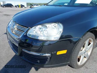 2010 Volkswagen Jetta TDI with VIN 3VWRL7AJ8AM039834, listed as a IAAI auction lot 42029281 with 155,883 mi miles and . Bid and sale history available at DreamBid. Image 6.