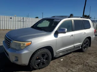 2013 Toyota Land Cruiser with VIN JTMHY7AJ3D4020608, listed as a Copart auction lot 43720555 with 87,290 mi miles and Salvage Title. Bid and sale history available at carsss.com. Image 1.
