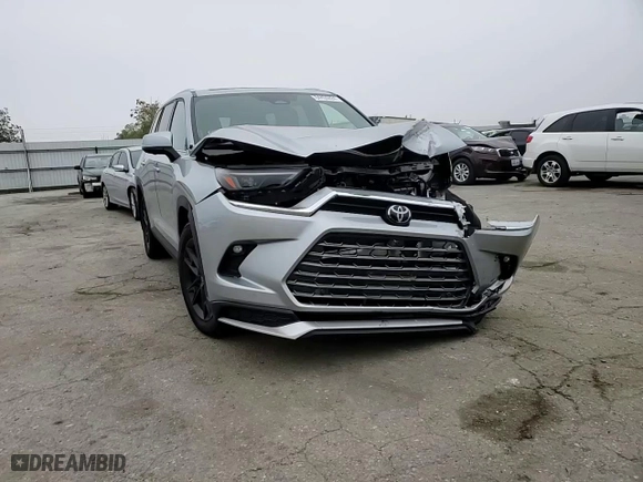 2024 Toyota Grand Highlander Hybrid MAX Limited with VIN 5TDADAB50RS001795, listed as a Copart auction lot 84424424 with 0 mi miles and Salvage Title. Bid and sale history available at carsss.com. Image 12.