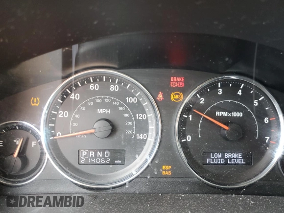 2010 Jeep Commander Sport с VIN 1J4RG4GK9AC158607, выставлен на аукционе Copart как лот 62469675 с пробегом 214 062 миль миль и Списание • Salvage title. История ставок и продаж доступна на DreamBid. Изображение 9.