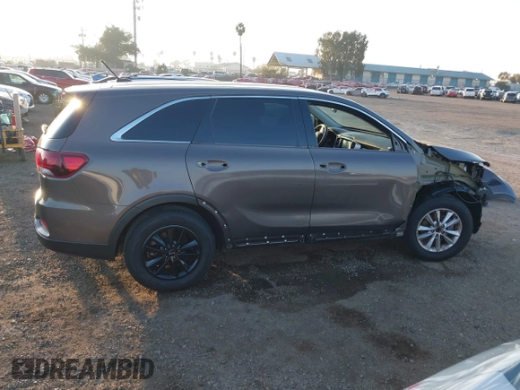 2019 Kia Sorento LX with VIN 5XYPG4A37KG552232, listed as a IAAI auction lot 41627379 with 58,514 mi miles. Bid and sale history available at carsss.com. Image 14.