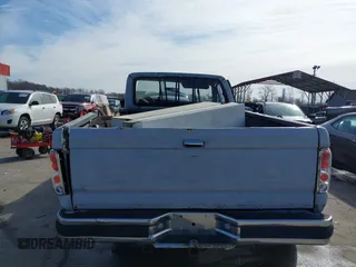 1988 Ford F-250 with VIN 1FTHF26H0JNA06718, listed as a IAAI auction lot 41530940 with 77,610 mi miles. Bid and sale history available at carsss.com. Image 16.