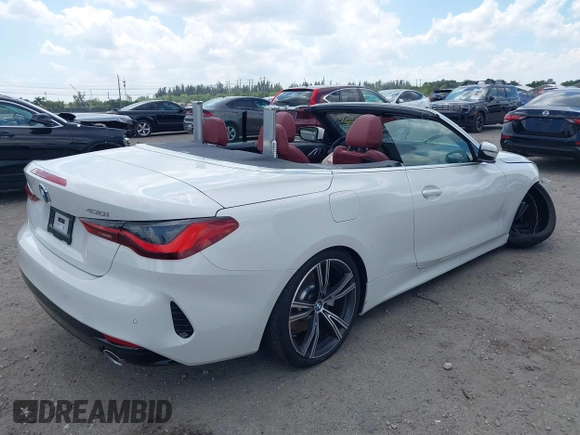 2024 BMW 4 Series 430i z VIN WBA23AT05RCP25894, wystawiony jako IAAI lot #41895019 z przebiegiem 7362 mil mil oraz . Historia ofert i sprzedaży dostępna na DreamBid. Obrazek 4.