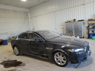 2019 Jaguar XE 25t Premium with VIN SAJAD4FX5KCP50632, listed as a Copart auction lot 42556855 with 57,530 mi miles and Salvage Title. Bid and sale history available at carsss.com. Image 4.