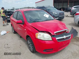 2008 Chevrolet Aveo LS z VIN KL1TD56668B064108, wystawiony jako IAAI lot #41899076 z przebiegiem 184 381 mil mil oraz . Historia ofert i sprzedaży dostępna na DreamBid. Obrazek 1.