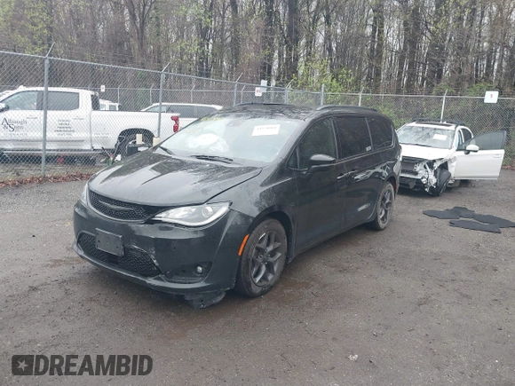 2019 Chrysler Pacifica Limited z VIN 2C4RC1GG7KR549971, wystawiony jako IAAI lot #41978964 z przebiegiem 148 754 mil mil oraz . Historia ofert i sprzedaży dostępna na DreamBid. Obrazek 17.