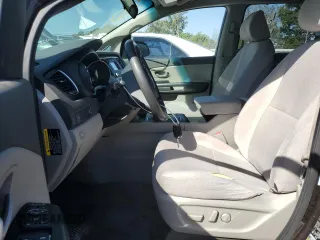 2016 Kia Sedona LX with VIN KNDMB5C16G6165913, listed as a Copart auction lot 73969764 with 163,481 mi miles and Salvage Title. Bid and sale history available at carsss.com. Image 7.