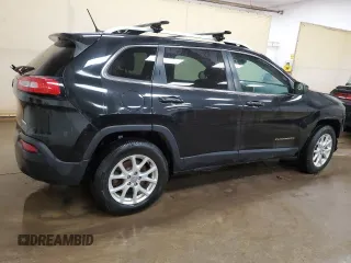 2015 Jeep Cherokee Latitude z VIN 1C4PJMCS3FW546328, wystawiony jako Copart lot #54182485 z przebiegiem 172 530 mil mil oraz Czysty tytuł • Clean title. Historia ofert i sprzedaży dostępna na DreamBid. Obrazek 3.