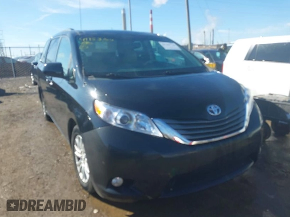 2011 Toyota Sienna XLE AAS with VIN 5TDYK3DC0BS030313, listed as a IAAI auction lot 41783766 with 267,937 mi miles. Bid and sale history available at carsss.com. Image 1.
