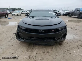 2022 Chevrolet Camaro 2SS with VIN 1G1FH1R70N0125489, listed as a Copart auction lot 45910115 with 28,270 mi miles and Salvage Title. Bid and sale history available at carsss.com. Image 5.