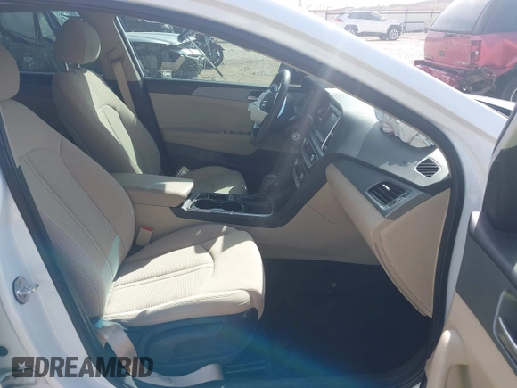 2018 Hyundai Sonata SE z VIN 5NPE24AF0JH704634, wystawiony jako IAAI lot #42250872 z przebiegiem 47 333 mil mil oraz . Historia ofert i sprzedaży dostępna na DreamBid. Obrazek 5.