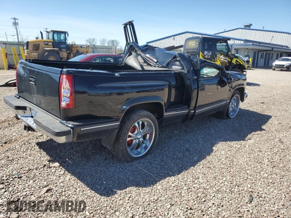 1996 Chevrolet Silverado 1500 with VIN 1GCEC14R3TZ136733, listed as a Copart auction lot 54384725 with 113,939 mi miles and Salvage Title. Bid and sale history available at DreamBid. Image 3.