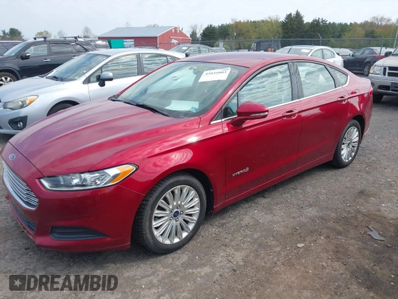 2013 Ford Fusion SE Hybrid with VIN 3FA6P0LU6DR302909, listed as a IAAI auction lot 42035803 with 186,050 mi miles. Bid and sale history available at carsss.com. Image 2.
