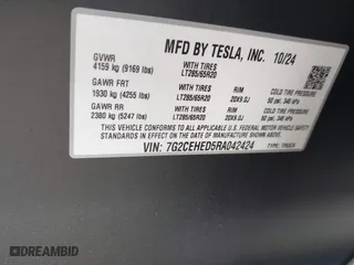 2024 Tesla Cybertruck with VIN 7G2CEHED5RA042424, listed as a IAAI auction lot 41242343 with 1,222 mi miles. Bid and sale history available at carsss.com. Image 9.